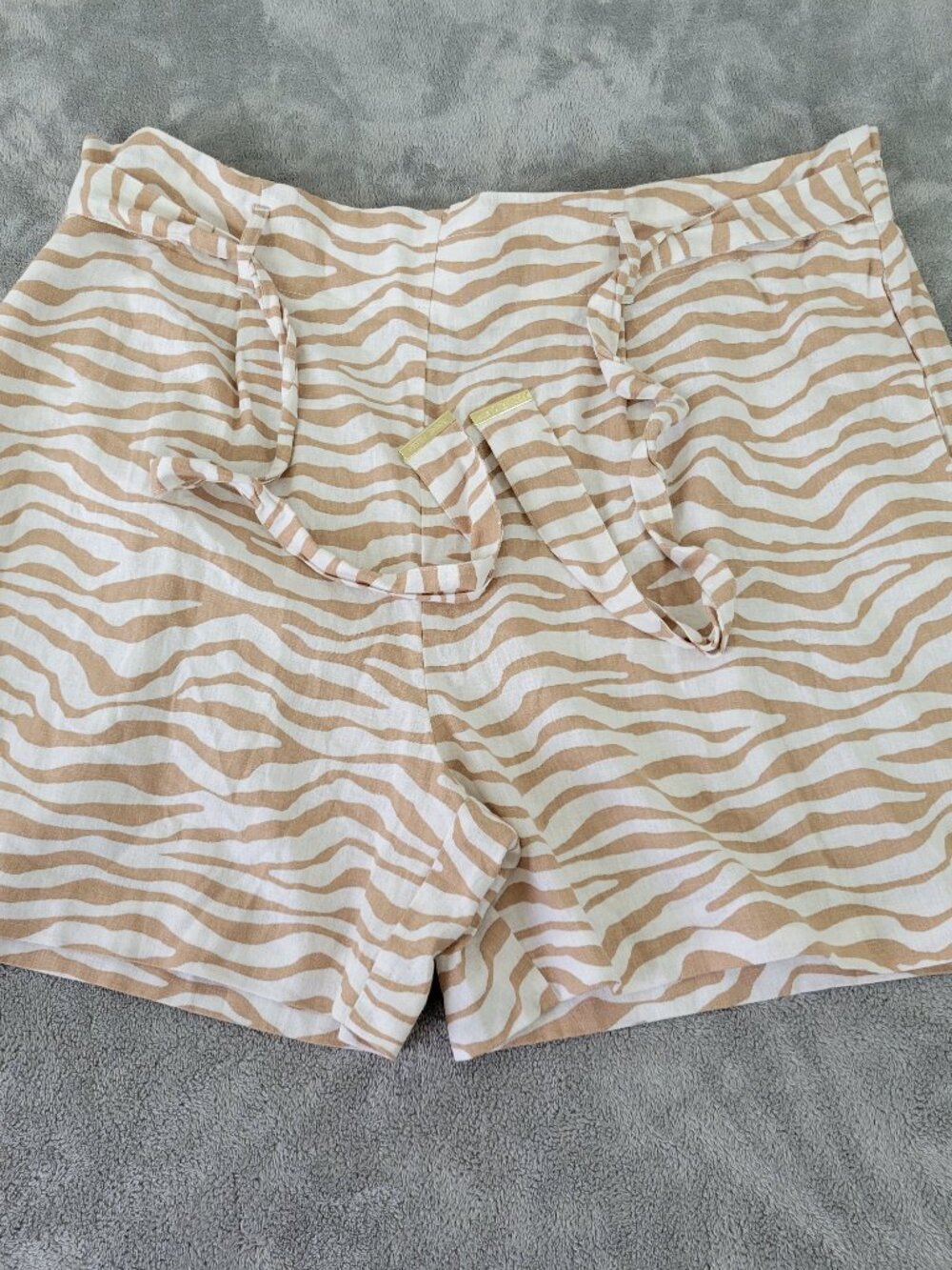 Anne‎ Klein Women's XL Shorts Animal Print Tan White Belted Linen Viscose ANI49E